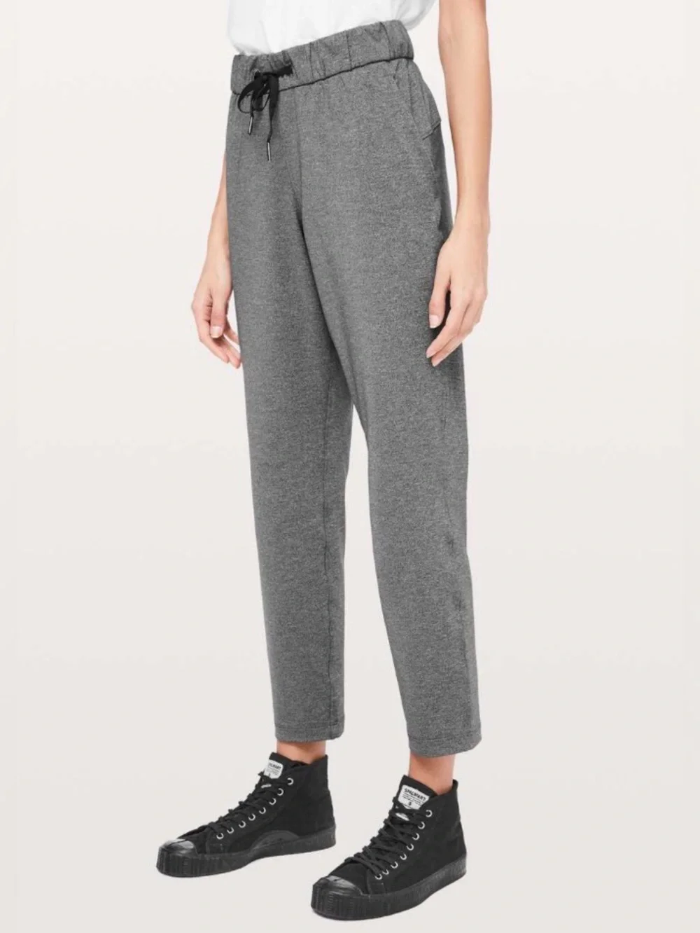 lululemon athletica On The Fly 7/8 Crop Pant in Heathered Black